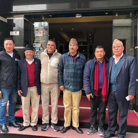 Om Gaura Hotel Pokhara Eksteriør billede