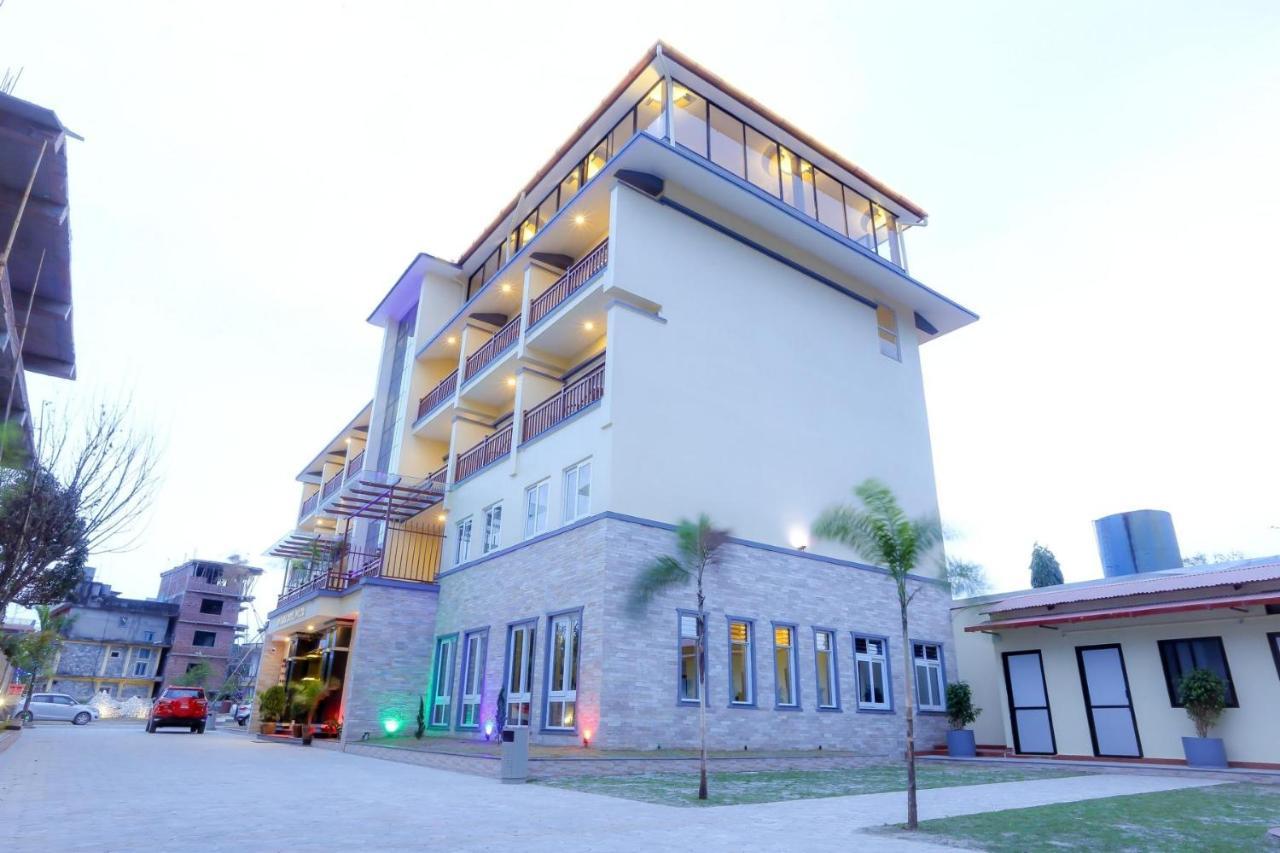 Om Gaura Hotel Pokhara Eksteriør billede