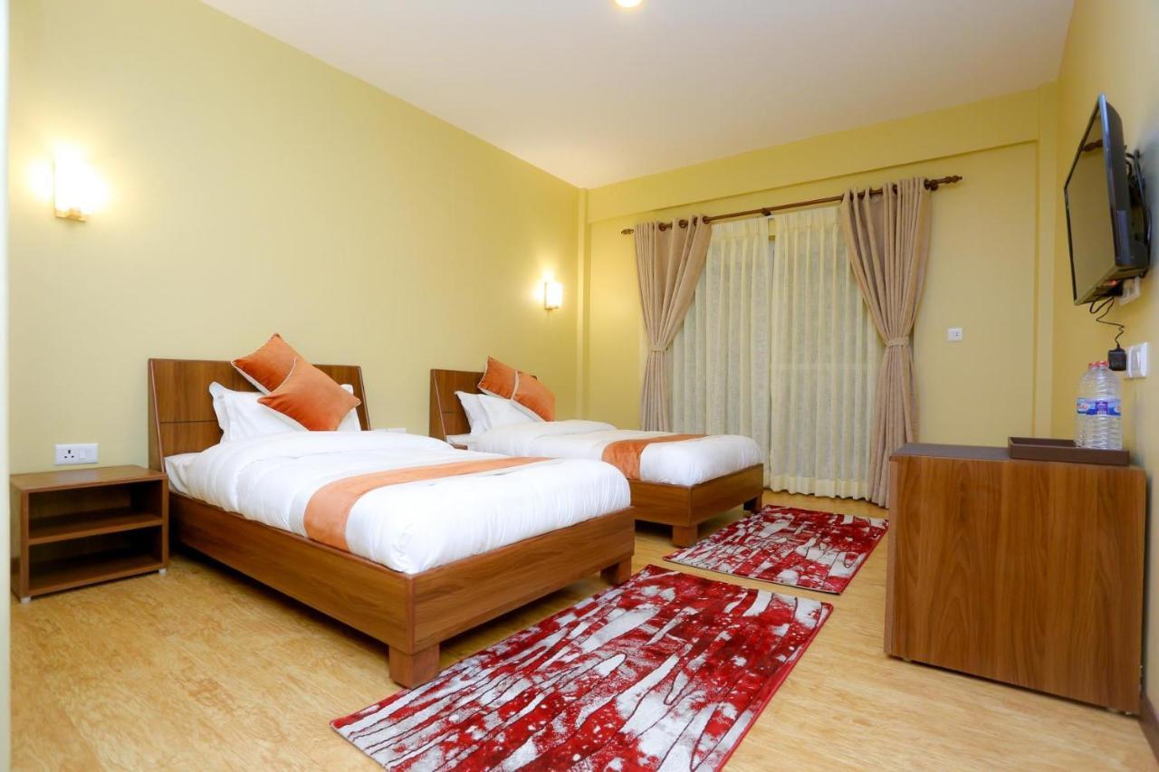 Om Gaura Hotel Pokhara Eksteriør billede
