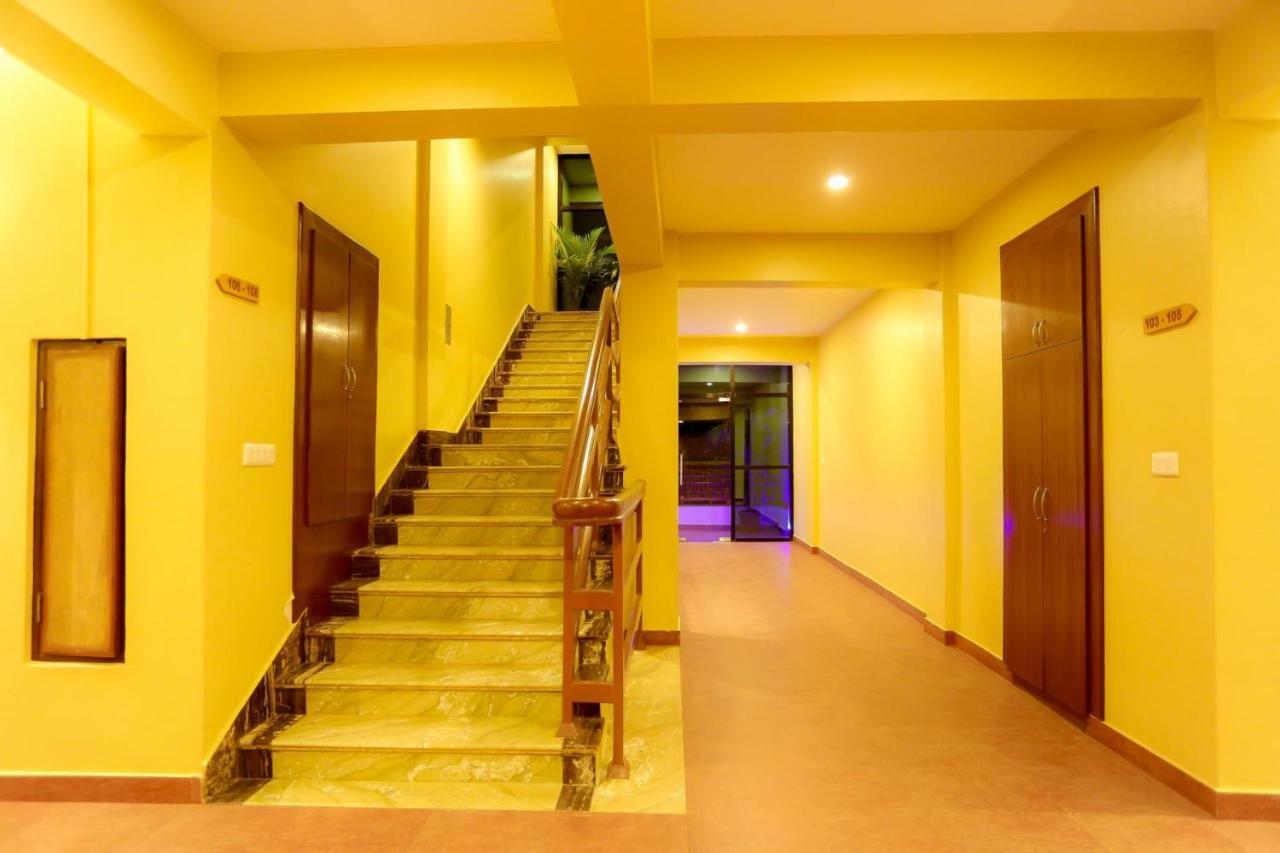 Om Gaura Hotel Pokhara Eksteriør billede